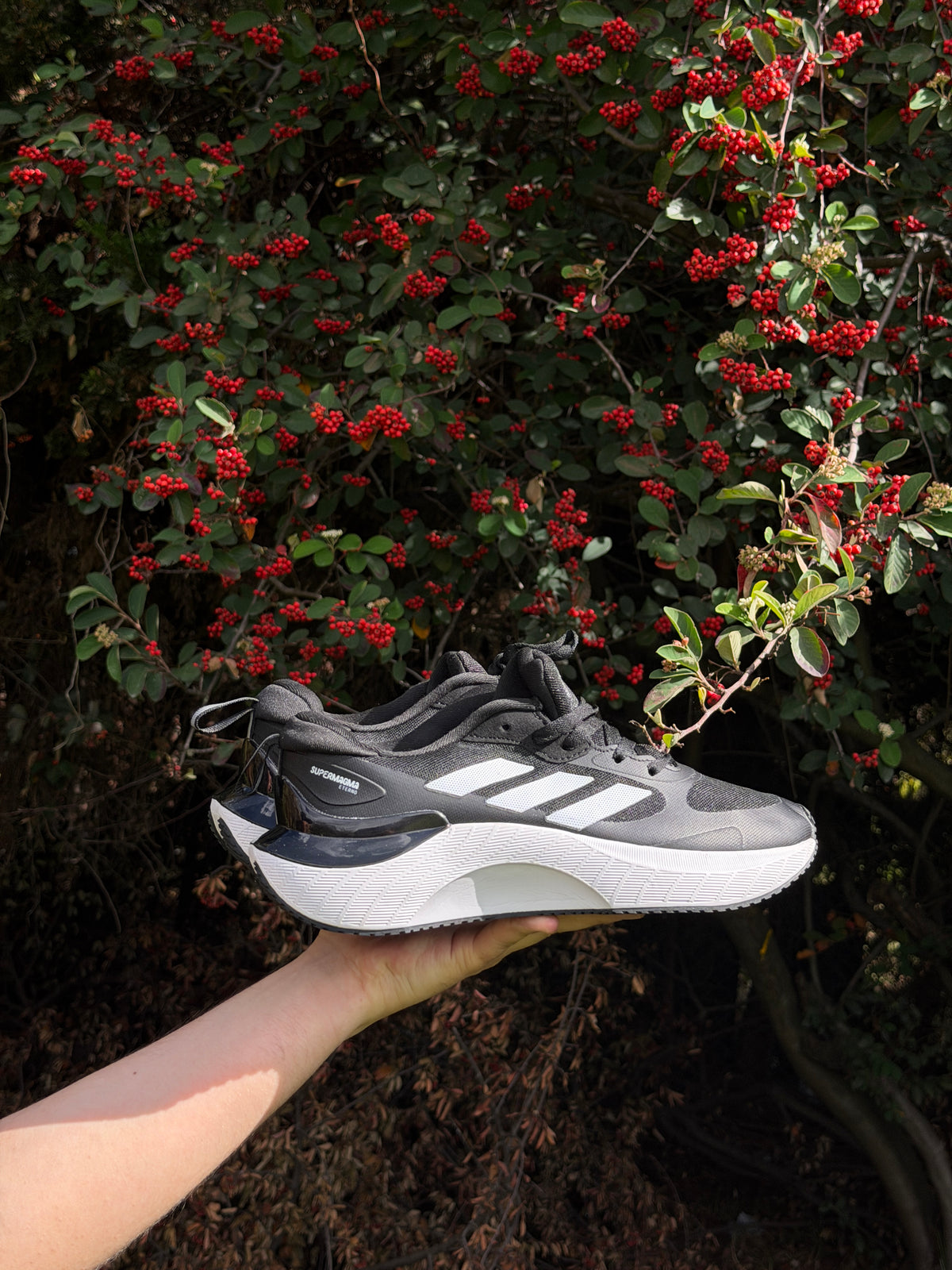 ADIDAS SUPERMAGMA