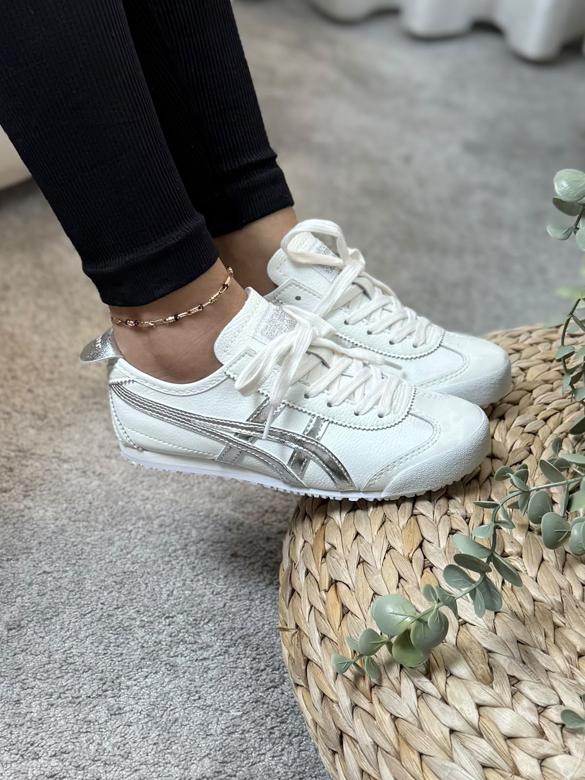 ONITSUKA TIGER BLANCO Y PLATEADO